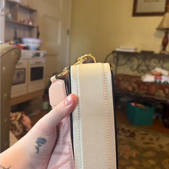 Marc Jacobs Blush Crossbody Bag with Gold Hardware - Picture 6 of 8